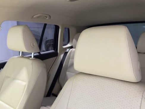 Used 2017 Volkswagen Tiguan S FWD image 23