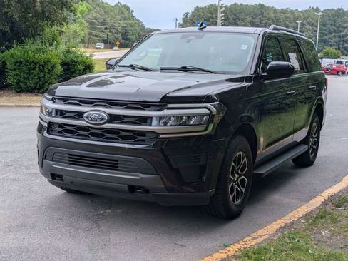 Used 2022 Ford Expedition XLT AWD/4WD image 5