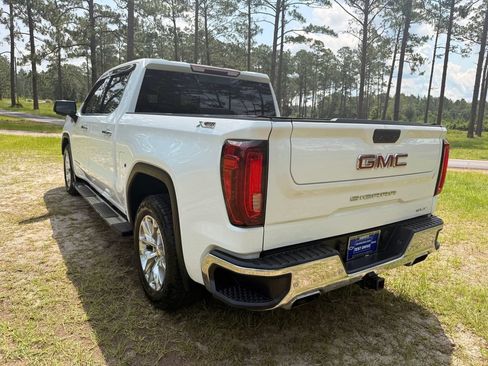 Used 2021 GMC Sierra 1500 SLT w/ SLT Premium Plus Package AWD/4WD image 3