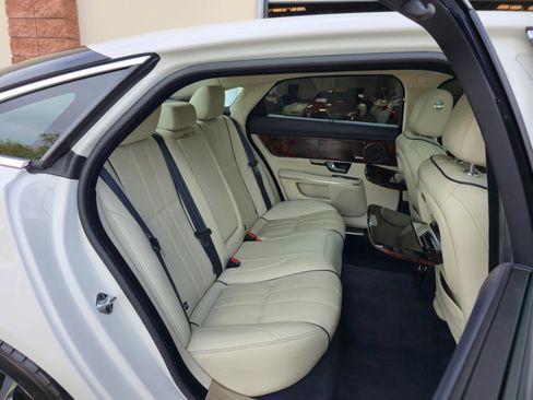 Used 2011 Jaguar XJ L RWD image 31