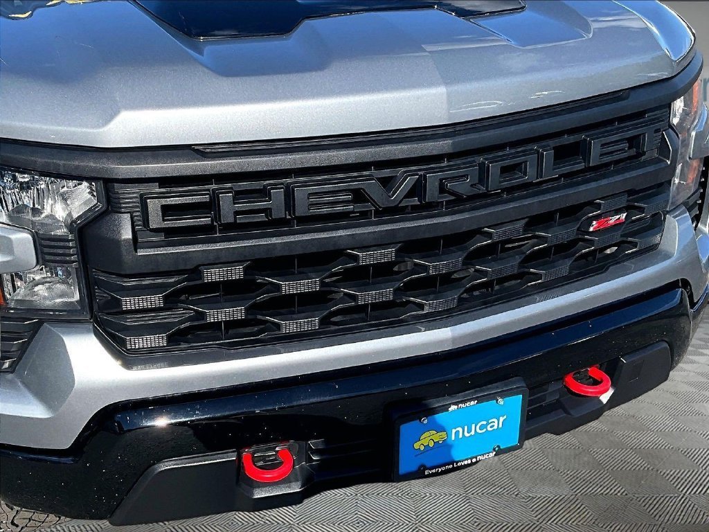 Used 2024 Chevrolet Silverado 1500 Custom Trail Boss AWD/4WD image 32