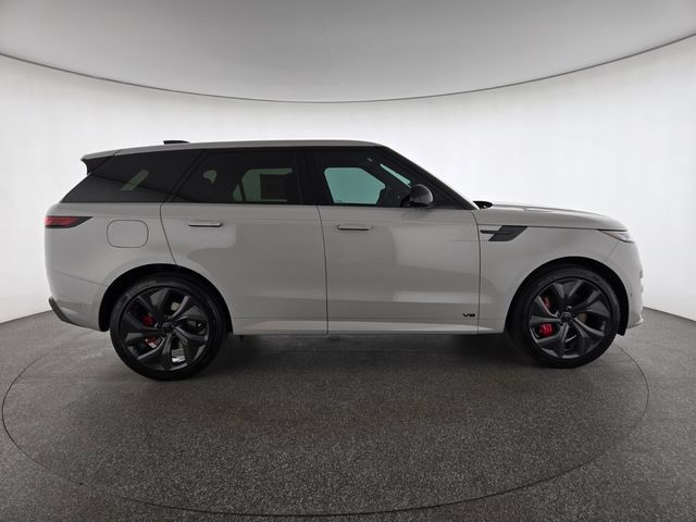 New 2026 Land Rover Range Rover Sport Dynamic SE AWD/4WD image 6