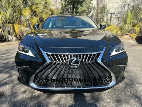 Used 2022 Lexus ES 350 w/ Premium Package image 3