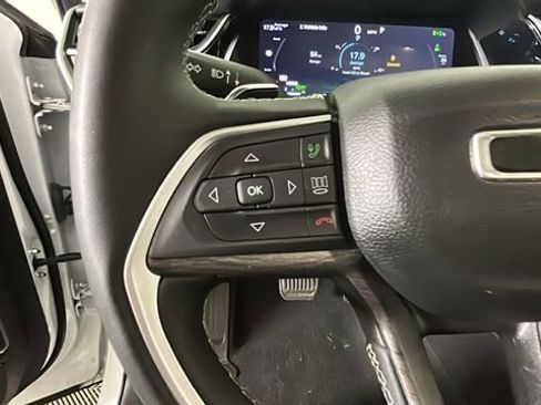 Used 2023 Jeep Grand Cherokee 4WD 4xe w/ Luxury Tech Group II image 16