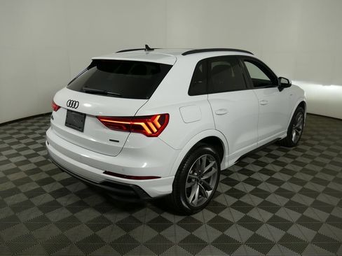 Used 2023 Audi Q3 2.0T Premium Plus w/ Premium Plus Package AWD/4WD image 3