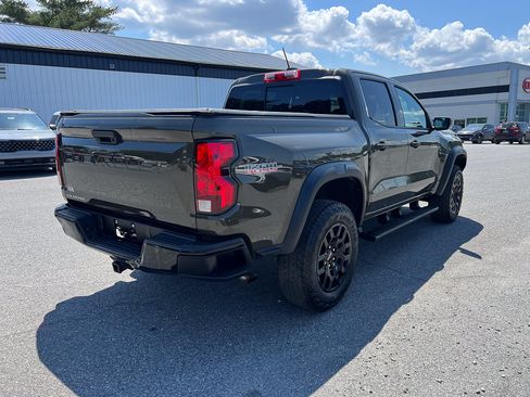 Used 2024 Chevrolet Colorado Trail Boss w/ Advanced Trailering Package AWD/4WD image 7