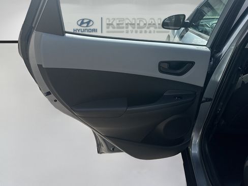 Used 2021 Hyundai Kona SE FWD image 22