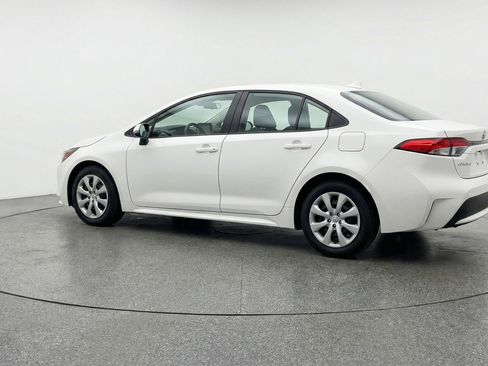 Used 2025 Toyota Corolla LE FWD image 5