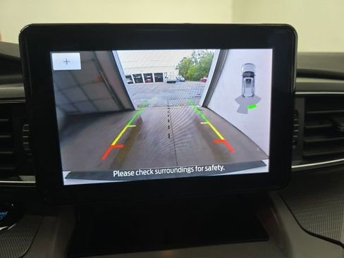 Used 2023 Ford Explorer XLT w/ Equipment Group 202A image 26