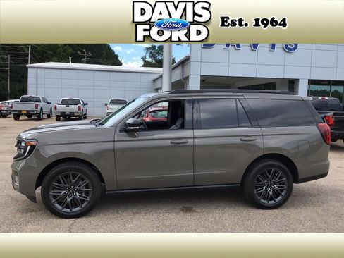New 2027 Ford Expedition Platinum w/ Stealth Appearance Package AWD/4WD image 4