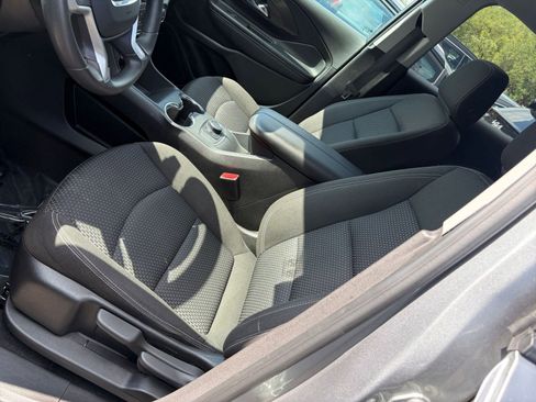 Used 2024 GMC Terrain SLE FWD image 35