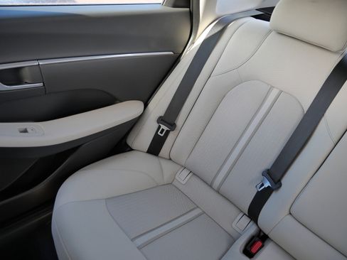 Certified 2023 Hyundai Sonata SEL w/ Preferred Accessory Package image 12