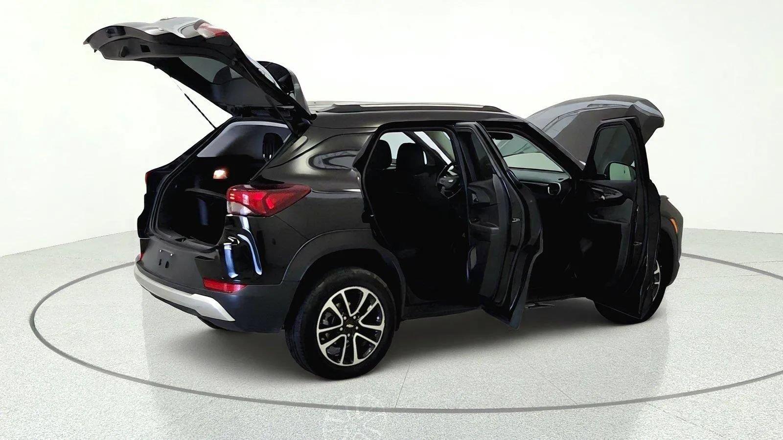 Used 2025 Chevrolet TrailBlazer LT AWD/4WD image 12
