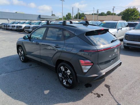 Used 2025 Hyundai Kona SEL FWD image 5