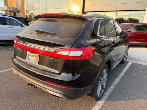 Used 2017 Lincoln MKX Reserve w/ Luxury Package AWD/4WD image 4