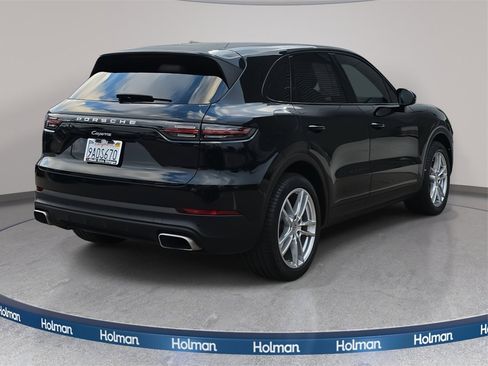 Used 2022 Porsche Cayenne image 4