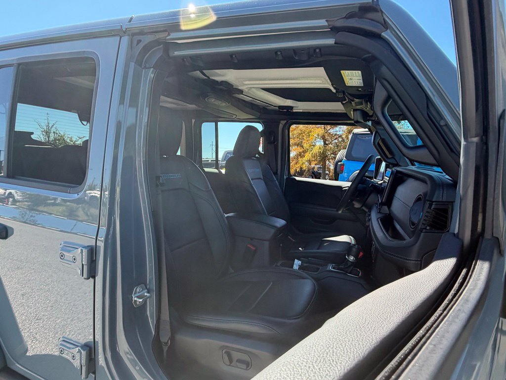 Used 2024 Jeep Wrangler Unlimited Rubicon 4xe AWD/4WD image 45
