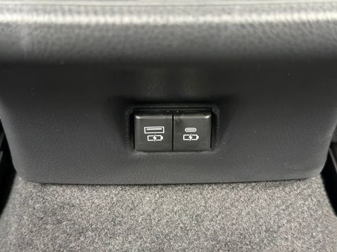 Used 2026 Toyota Camry LE image 30