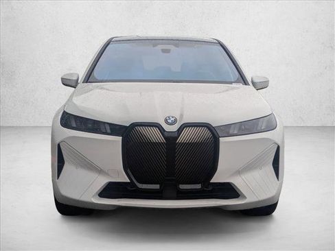 New 2026 BMW iX xDrive60 image 5
