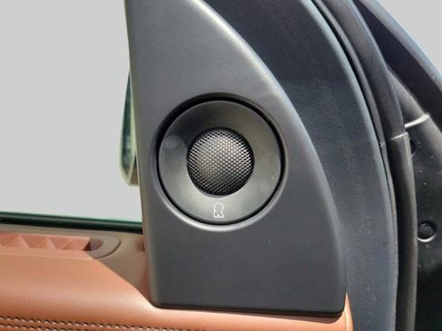 Used 2025 Lincoln Navigator Reserve AWD/4WD image 18