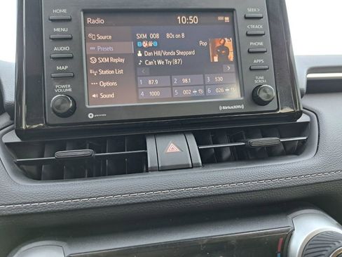 Used 2021 Toyota RAV4 XLE w/ Convenience Package image 7