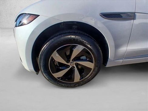Used 2024 Jaguar F-PACE R-Dynamic S AWD/4WD image 23