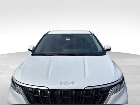 Certified 2024 Kia Carnival LX image 6