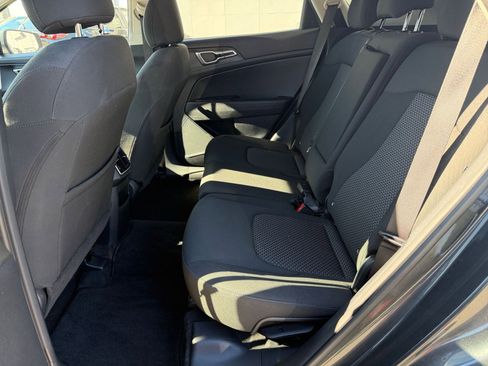 Used 2025 Kia Sportage LX image 24