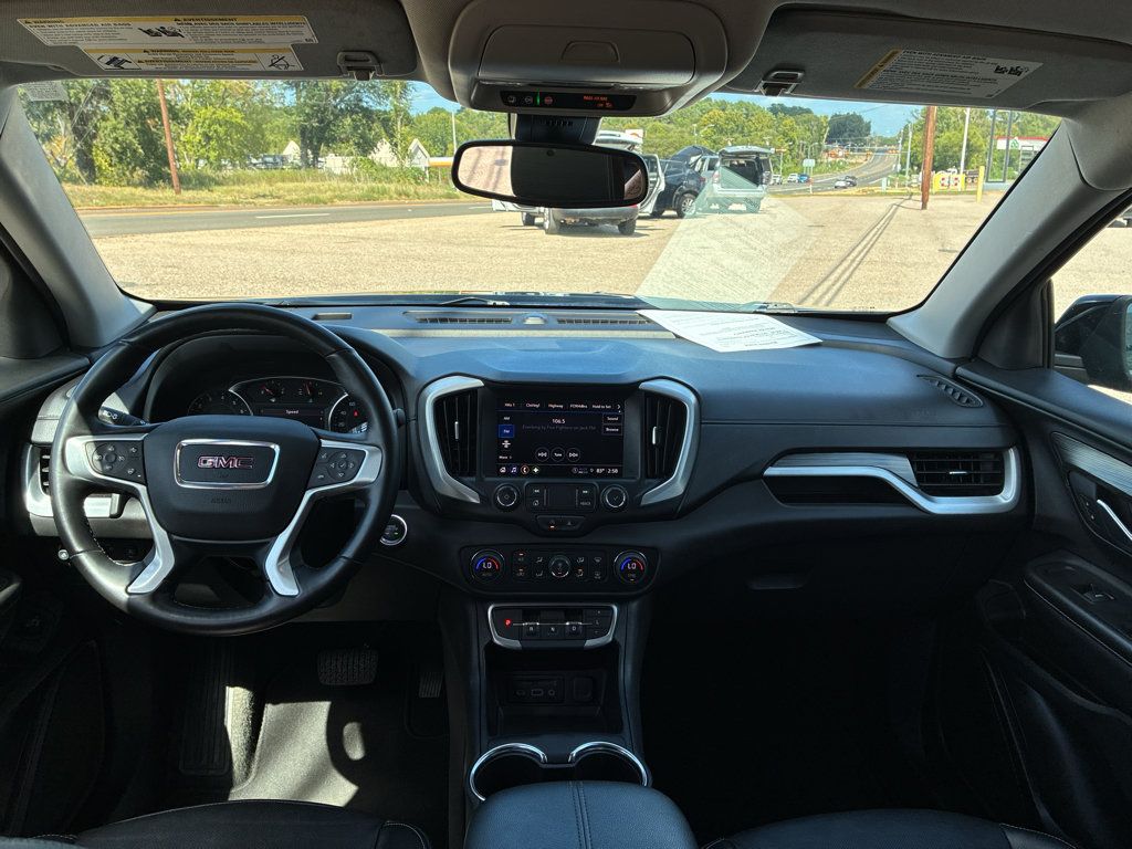 Used 2024 GMC Terrain SLT AWD/4WD image 15