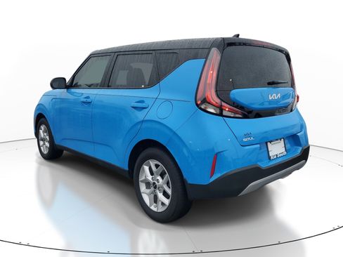 Used 2025 Kia Soul S image 4