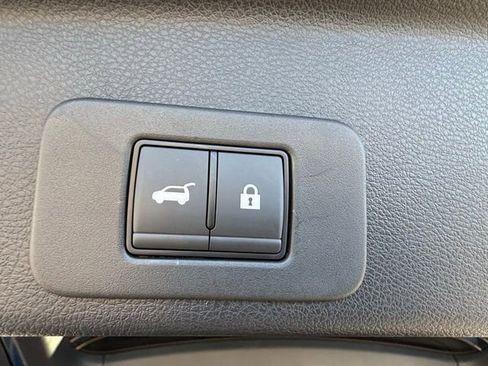 Certified 2025 Nissan Murano SL image 20