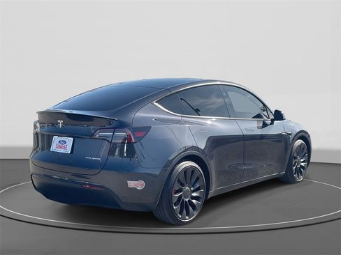 Used 2024 Tesla Model Y Performance image 4
