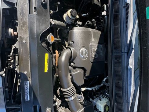 Used 2015 Nissan Armada SL image 27