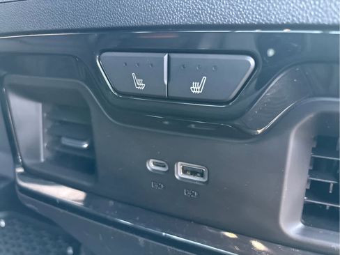 Used 2024 GMC Sierra 2500 AT4 w/ AT4 Premium Plus Package image 31