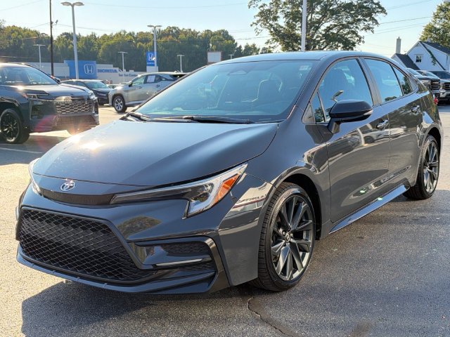 Used 2026 Toyota Corolla SE FWD image 8