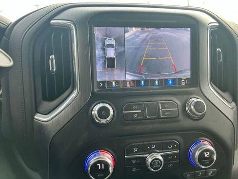 Used 2022 GMC Sierra 2500 Denali image 17