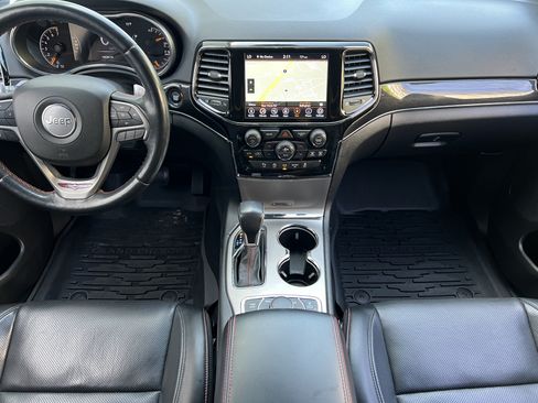 Used 2021 Jeep Grand Cherokee Trailhawk w/ Trailhawk Luxury Group AWD/4WD image 35