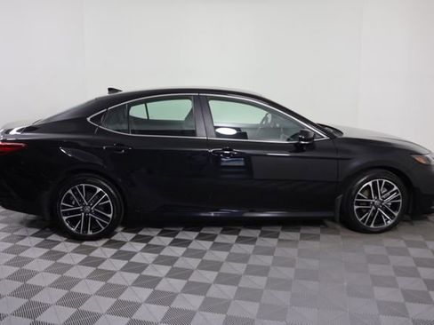 Used 2026 Toyota Camry XLE FWD image 9