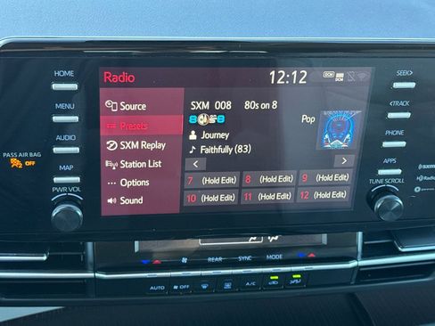 Used 2024 Toyota Sienna LE image 19