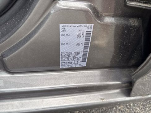 Used 2025 Nissan Altima 2.5 SV FWD image 36