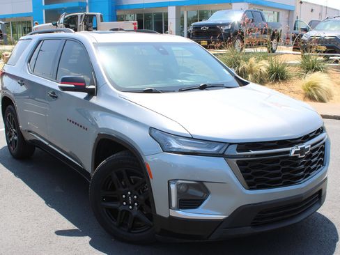 Used 2023 Chevrolet Traverse Premier w/ Redline Edition FWD image 2
