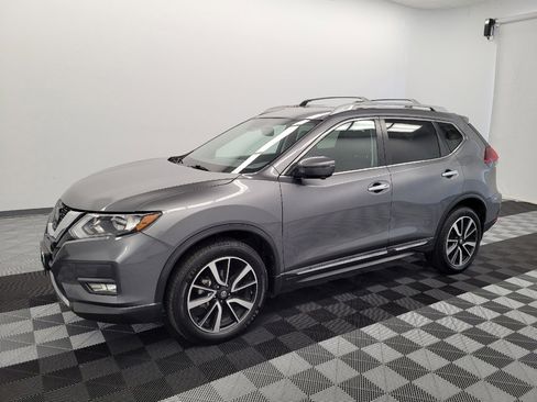 Used 2020 Nissan Rogue SL AWD/4WD image 2