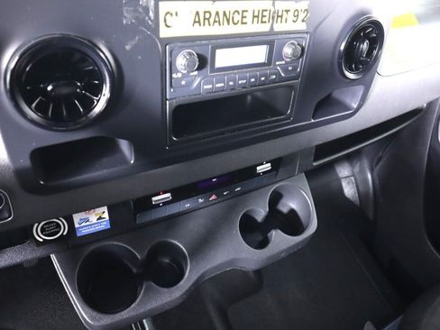 Used 2019 Mercedes-Benz Sprinter 170 image 14