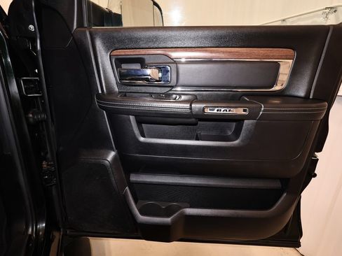 Used 2016 RAM 3500 Laramie AWD/4WD image 18
