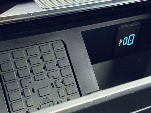 Used 2025 Ford F250 Platinum image 25