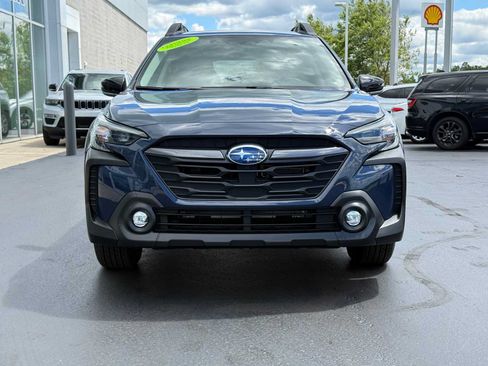 Certified 2025 Subaru Outback Premium w/ Popular Package #1A AWD/4WD image 2