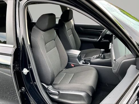 Used 2025 Honda CR-V LX image 21