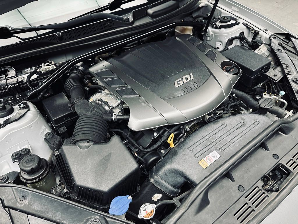 Used 2016 Hyundai Genesis Coupe 3.8 RWD image 39