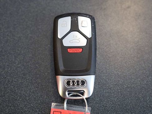 Used 2023 Audi SQ5 Prestige image 41