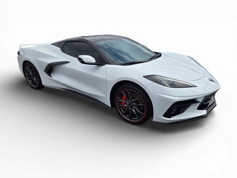 Used 2023 Chevrolet Corvette Stingray Premium Conv w/ Z51 Performance Package image 2